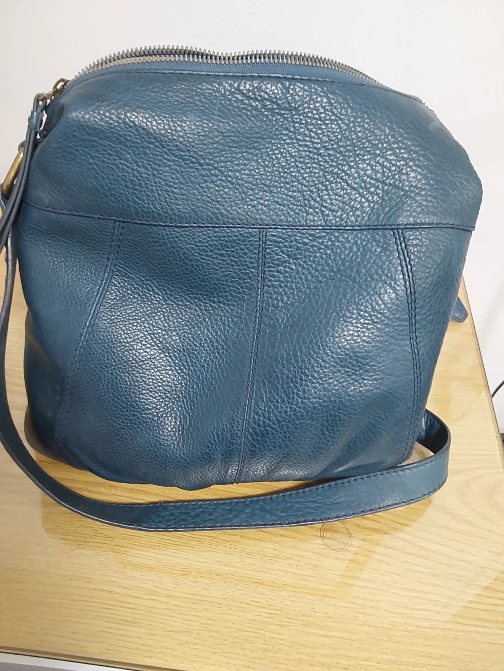 American Leather Co. Blue Pleated Leather Crossbody - Picture 3 of 4